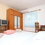 With Wifi - 17766 بيت ضيافة 2*